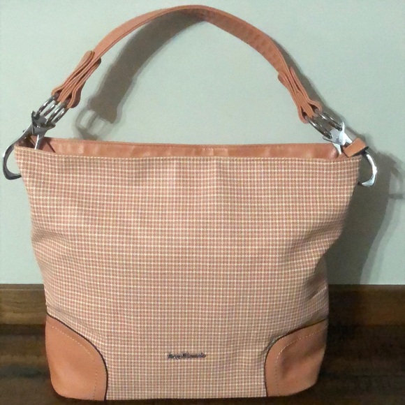 angel barcelo Handbags - Angel Barcelo Pastel Checkered Shoulder Bag